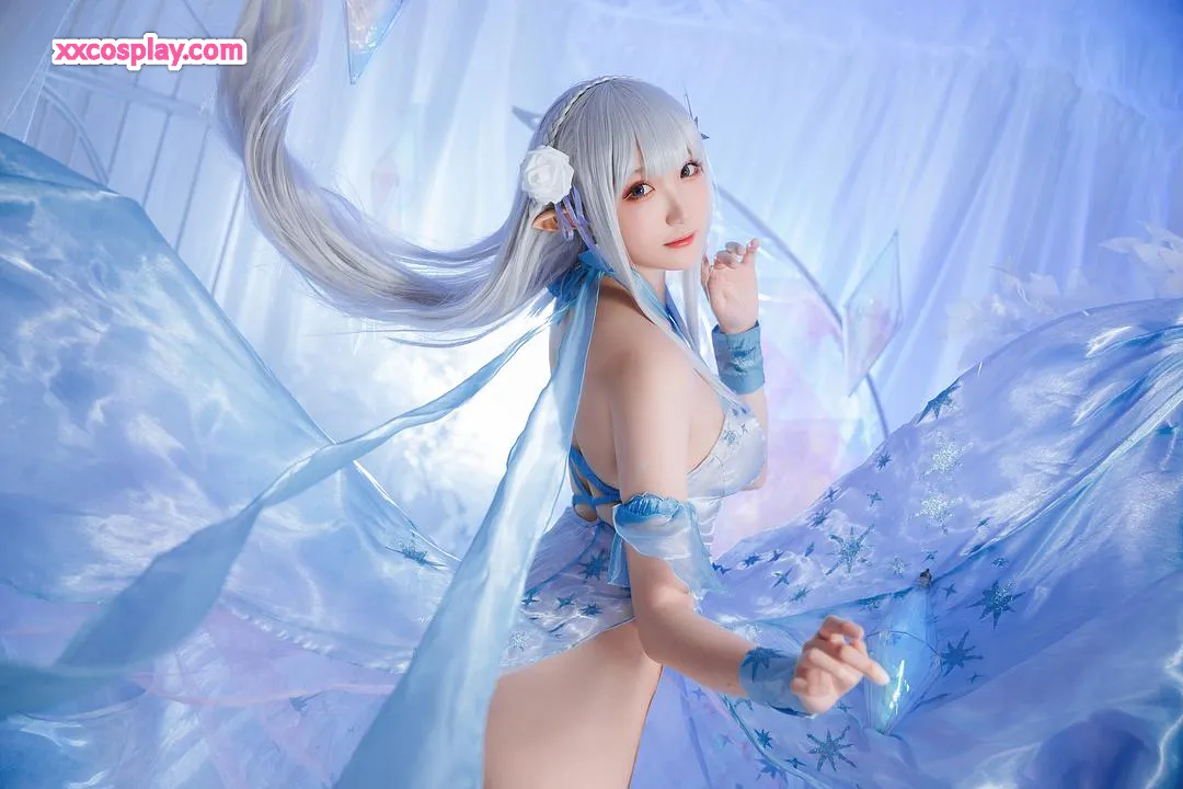 Guaxi Jiang as Emilia: Crystal Gown